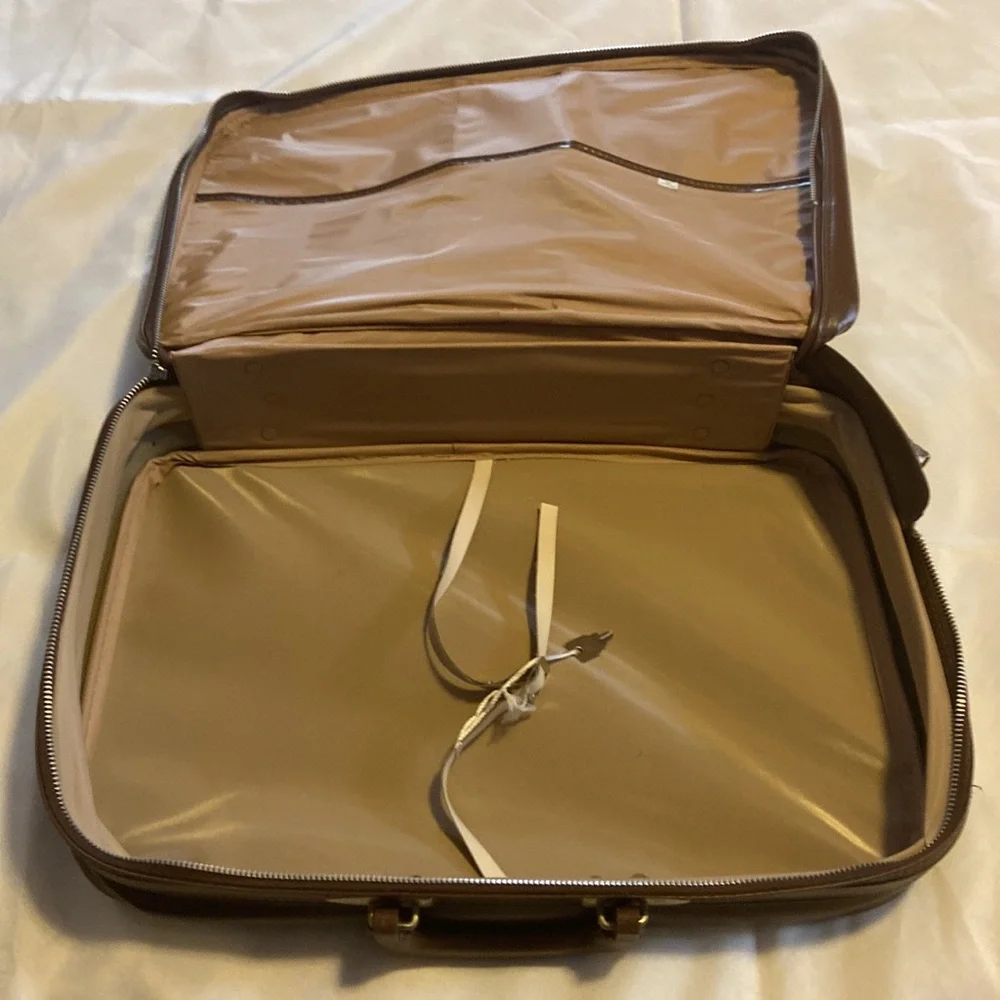 Vintage Flower Power overnight suitcase